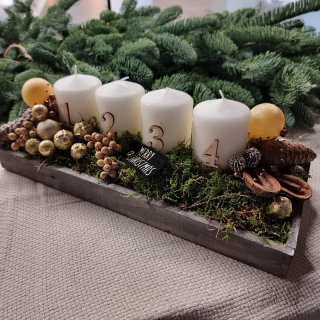 Vianočná adventná dekorácia bielo - zlatá + natur plody 30 cm - 35